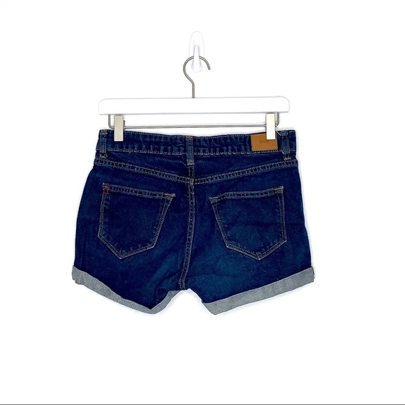 BDG Alexa Mid Rise Dark Wash Jean Shorts 26 - Picture 6 of 9